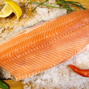 סטייק סלמון  עם עצם 1 ק"ג נטו